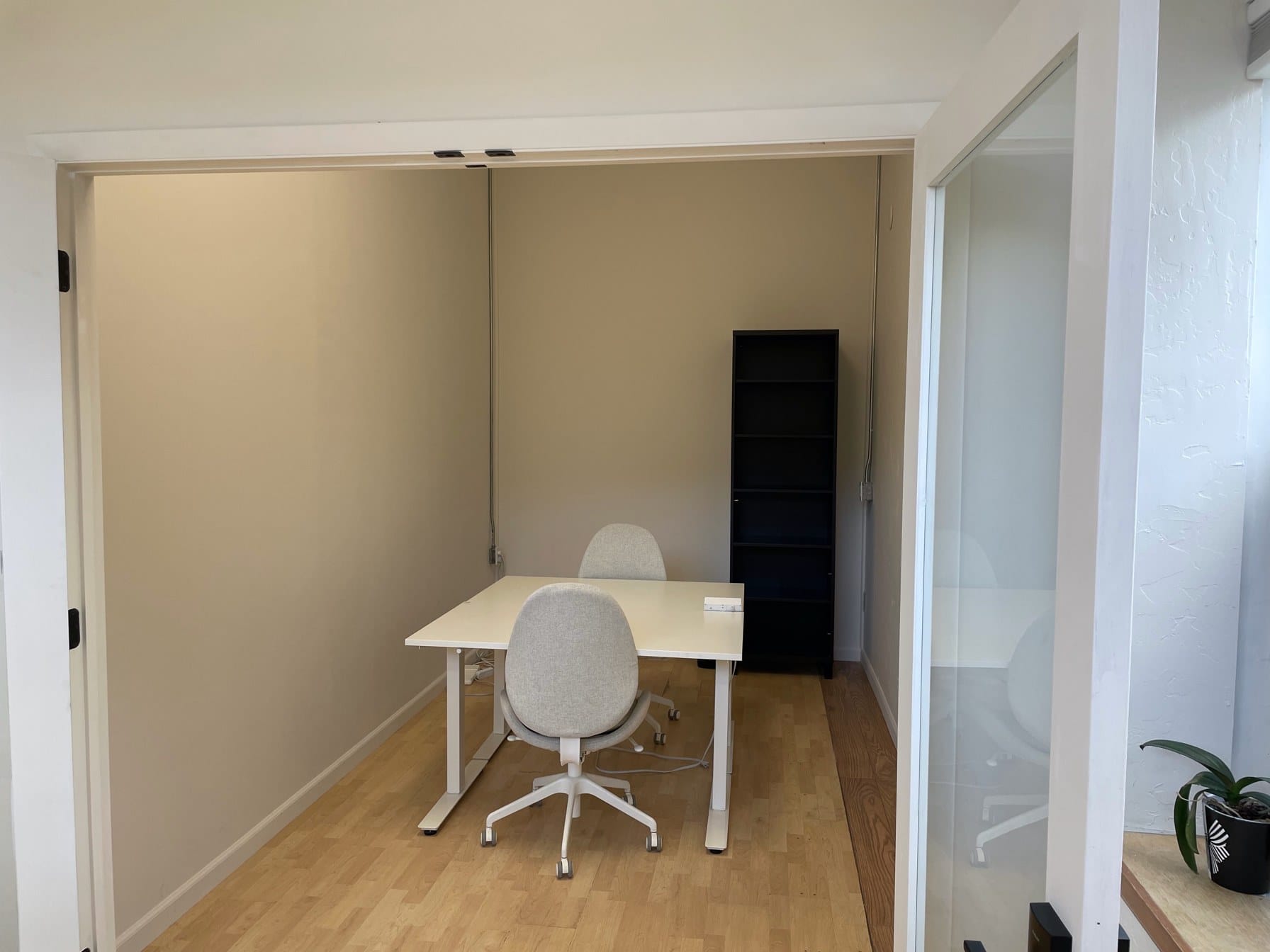 Private Office Long