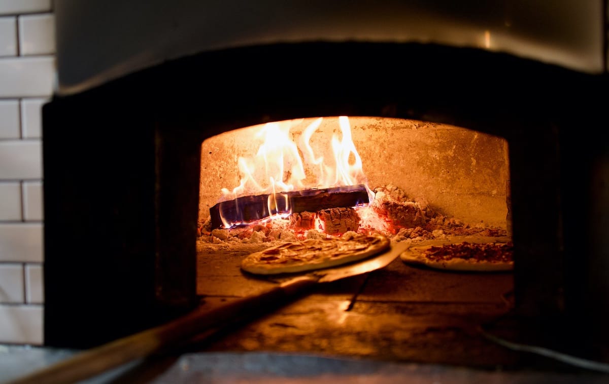 Are you hungry for some vegan pizza?