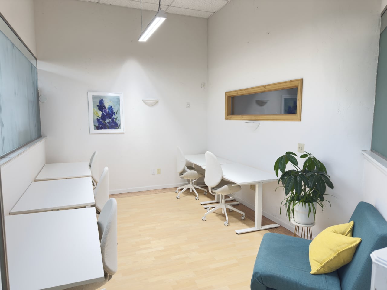 A lovely and spacious internal office for 6 people; about 160sqft. Comes with desks and chairs, the office has partial glass walls which makes it bright, while still private. Exceptional space if you have a few members that need to work full time, and a few team mates stop by to chat.